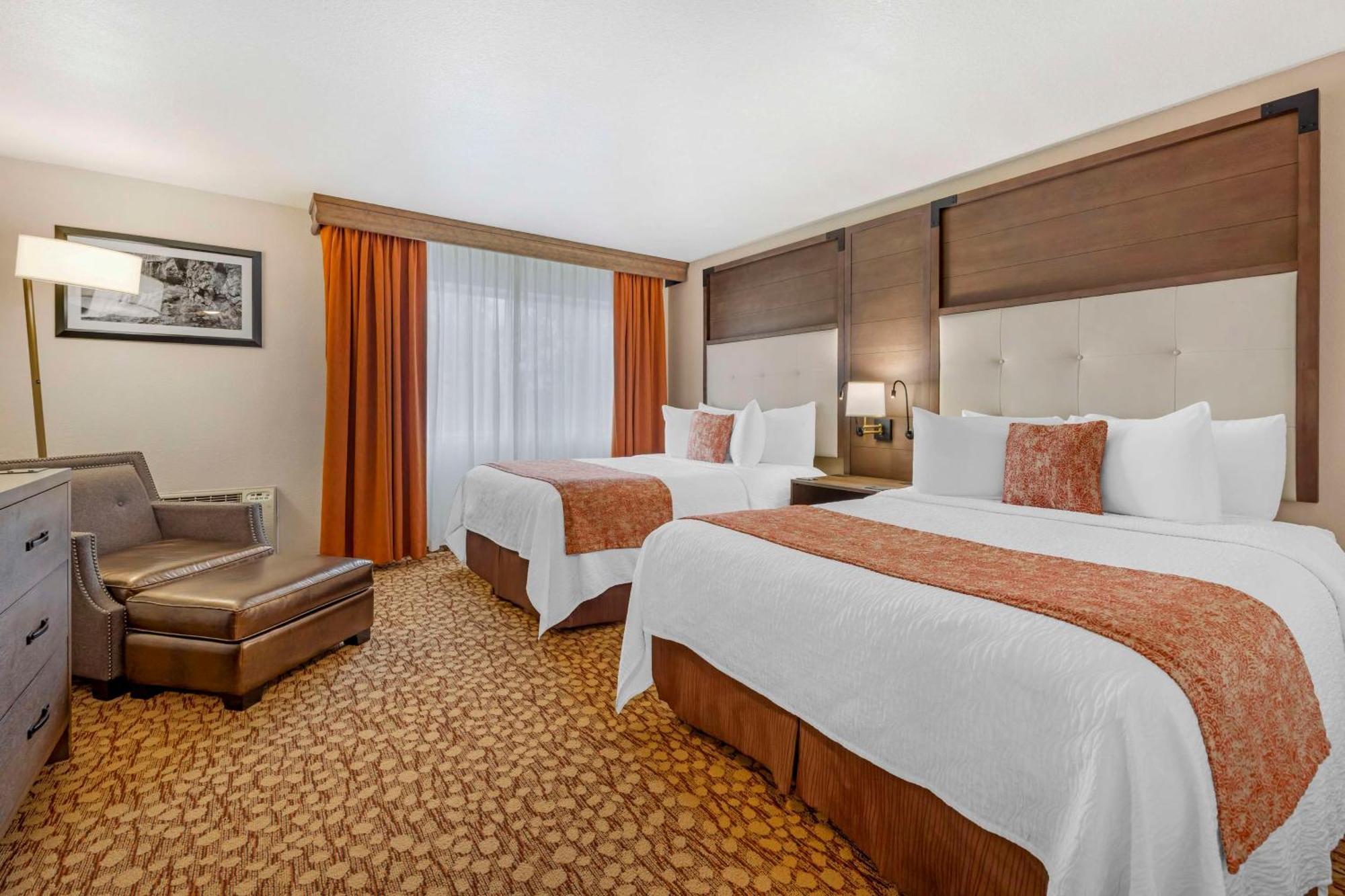 Queen Suite with Two Queen Beds - Non-Smoking,1664664395:JPEG